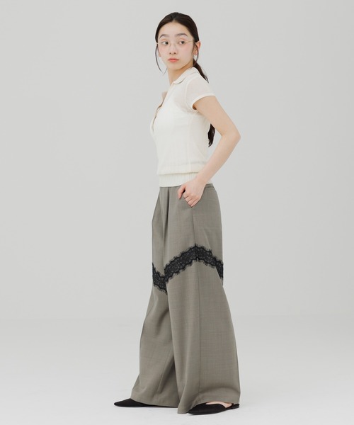 SENEE(セニー)の「double collar sheer polo knit(ダブルカラーシアーポロニット)(ニット/セーター・レディース・ブラック/アイボリー・FREE)」の11枚目の写真