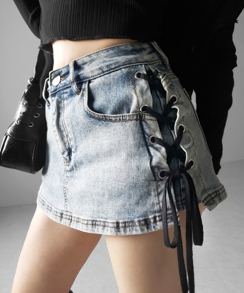 me+em select(ミームセレクト)の「【 インパン裏地付き 】レースアップマイクロデニムミニスカパン / Lace-up micro denim mini skirt pants(デニムスカート・レディース・ブラック/ブルー・SMALL/MEDIUM/LARGE)」の1枚目の写真