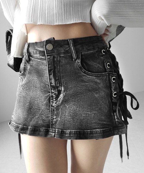 me+em select(ミームセレクト)の「【 インパン裏地付き 】レースアップマイクロデニムミニスカパン / Lace-up micro denim mini skirt pants(デニムスカート・レディース・ブラック/ブルー・SMALL/MEDIUM/LARGE)」の2枚目の写真