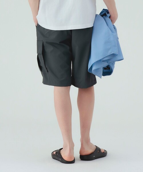 BEAMS HEART(ビームスハート)の「ストレッチ ツイル カーゴ ショーツ(UVカット・接触冷感・撥水・遮熱)(その他パンツ・メンズ・ブラック/オリーブ・LARGE/SMALL/MEDIUM)」の17枚目の写真