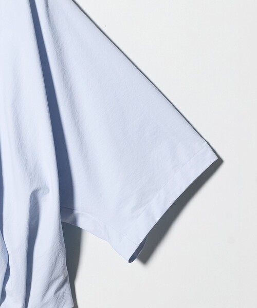 UNITED ARROWS(ユナイテッドアローズ)の「メロー フリル シャツ ブラウス ‐防しわ 吸水速乾 UVカット 遮熱性 接触冷感 ウォッシャブル‐(シャツ/ブラウス・レディース・ホワイト/ライトブルー/ネイビー・FREE)」の16枚目の写真