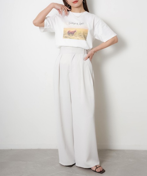 Riberry(リベリー)の「馬フォトプリント半袖Tシャツ(Tシャツ/カットソー・レディース・アイボリー/チャコールグレー/ベージュ・FREE)」の13枚目の写真