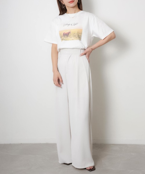 Riberry(リベリー)の「馬フォトプリント半袖Tシャツ(Tシャツ/カットソー・レディース・アイボリー/チャコールグレー/ベージュ・FREE)」の6枚目の写真