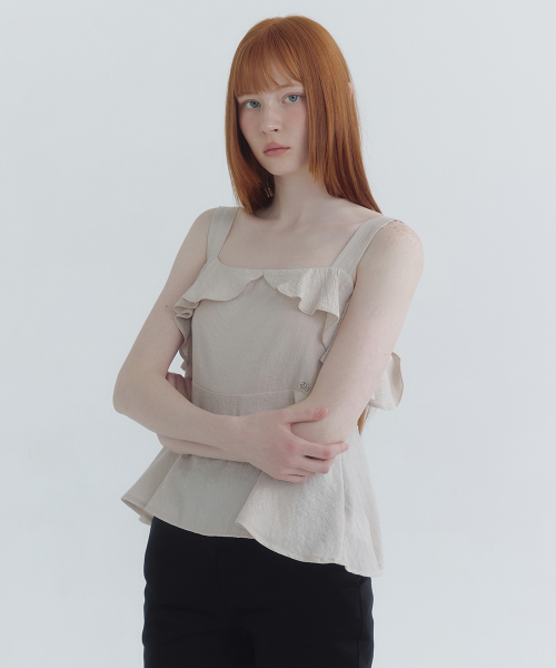 MICANE（ミケーネ）の「アベリンラッフルビスチェブラウス（シャツ/ブラウス・レディース・ピンクベージュ/アイボリー・SMALL/MEDIUM/LARGE/X-LARGE/XX-LARGE）」の7枚目の写真