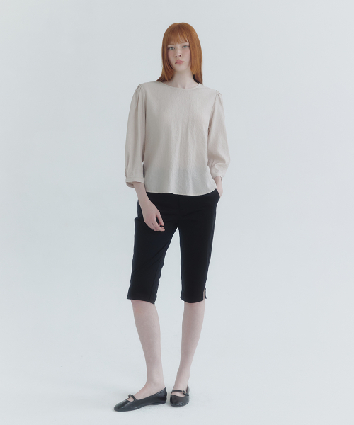 MICANE（ミケーネ）の「アベリンラッフルビスチェブラウス（シャツ/ブラウス・レディース・ピンクベージュ/アイボリー・SMALL/MEDIUM/LARGE/X-LARGE/XX-LARGE）」の10枚目の写真