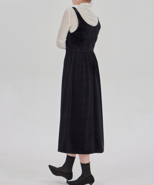 MAIA（マイア）の「ベルベットフラワーワンピース-ブラック（テンセルTシャツセット）（ワンピース・レディース・その他・MEDIUM/LARGE）」の3枚目の写真