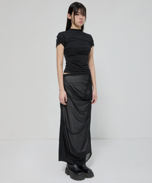 FLAREUP(フレアアップ)の「Asymmetrical Draped Mock Neck T-Shirt (FL-126_Black)(Tシャツ/カットソー・レディース・ブラック・OS)」の10枚目の写真