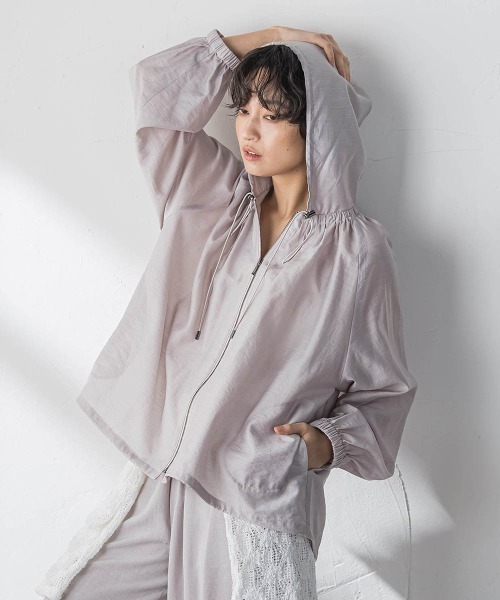 MAYSON GREY(メイソングレイ)の「【40周年限定】シアースラブドロストフーディブルゾン(ブルゾン・レディース・ライトグレー/オフホワイト/ブルー・M)」の21枚目の写真