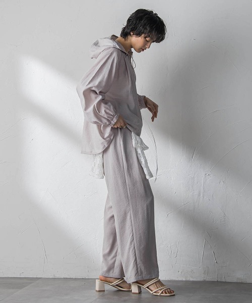 MAYSON GREY(メイソングレイ)の「【40周年限定】シアースラブドロストフーディブルゾン(ブルゾン・レディース・ライトグレー/オフホワイト/ブルー・M)」の7枚目の写真