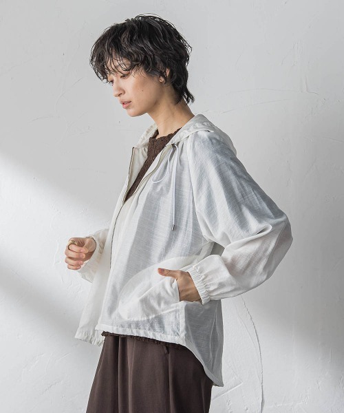 MAYSON GREY(メイソングレイ)の「【40周年限定】シアースラブドロストフーディブルゾン(ブルゾン・レディース・ライトグレー/オフホワイト/ブルー・M)」の9枚目の写真