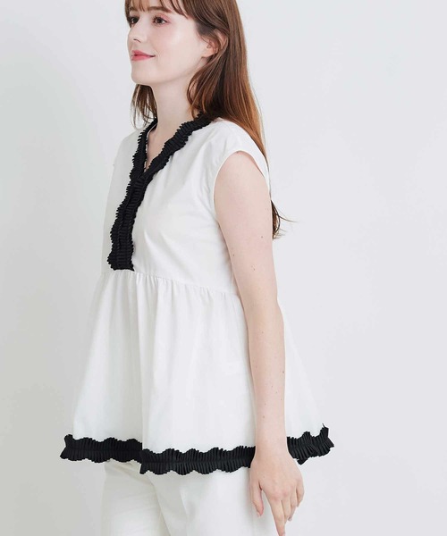 PICCIN PERLA(ピッチンペルラ)の「タックプリーツペプラムブラウス(シャツ/ブラウス・レディース・ブラック/オフホワイト・M)」の8枚目の写真