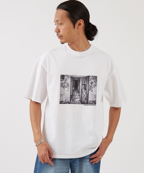 improves（インプローブス）の「PHOTO プリント 半袖Tシャツ（Tシャツ/カットソー・メンズ・ホワイト系3/ホワイト系/ホワイト系2/ホワイト系1/ホワイト系6/ホワイト系4/ホワイト/ホワイト系5・X-LARGE/LARGE/MEDIUM/SMALL）」の2枚目の写真