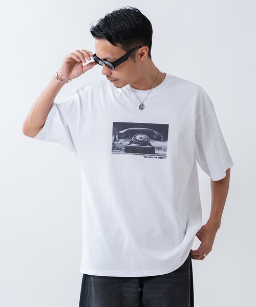 improves(インプローブス)の「PHOTO プリント 半袖Tシャツ(Tシャツ/カットソー・メンズ・ホワイト系3/ホワイト系/ホワイト系2/ホワイト系1/ホワイト系6/ホワイト系4/ホワイト/ホワイト系5/ホワイト系7/ホワイト系その他/ホワイト系8/ホワイト系9・X-LARGE/LARGE/MEDIUM/SMALL)」の1枚目の写真