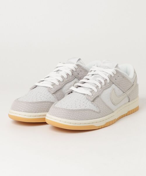 NIKE(ナイキ)の「DUNK LOW RETRO SE(スニーカー・メンズ・ホワイト系その他・26.0cm/26.5cm/27.0cm/27.5cm)」の1枚目の写真