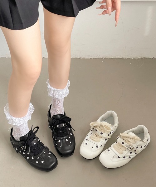 Shoes in Closet（シューズインクローゼット）の「超軽量 ドット柄 フラット スニーカー 481（スニーカー・レディース・ホワイト/ブラック・M/LL/L/S）」の17枚目の写真