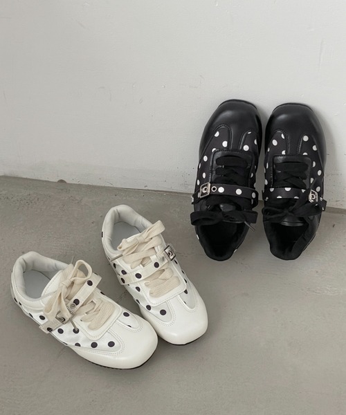 Shoes in Closet（シューズインクローゼット）の「超軽量 ドット柄 フラット スニーカー 481（スニーカー・レディース・ホワイト/ブラック・M/LL/L/S）」の19枚目の写真