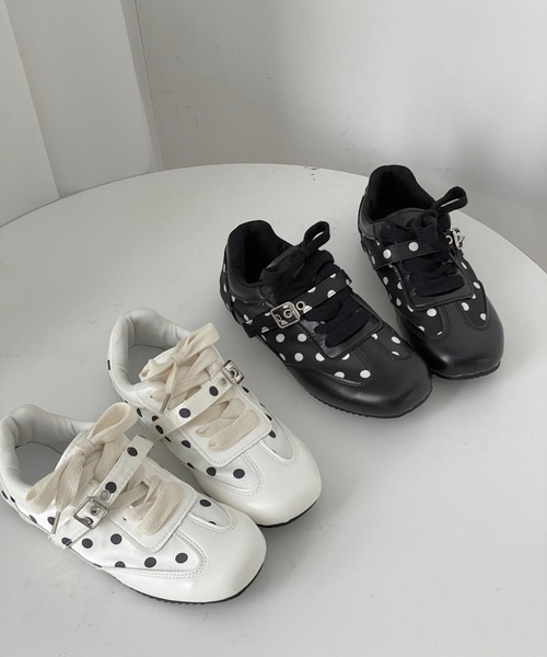 Shoes in Closet（シューズインクローゼット）の「超軽量 ドット柄 フラット スニーカー 481（スニーカー・レディース・ホワイト/ブラック・M/LL/L/S）」の20枚目の写真