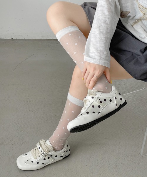 Shoes in Closet（シューズインクローゼット）の「超軽量 ドット柄 フラット スニーカー 481（スニーカー・レディース・ホワイト/ブラック・M/LL/L/S）」の4枚目の写真