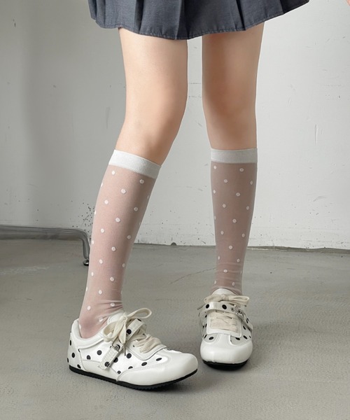 Shoes in Closet（シューズインクローゼット）の「超軽量 ドット柄 フラット スニーカー 481（スニーカー・レディース・ホワイト/ブラック・M/LL/L/S）」の5枚目の写真