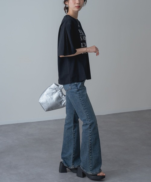 ANNA LUNA(アンナルナ)の「【ANNA LUNA】レース袖 で華やぐ 大人の ロゴTシャツ(Tシャツ/カットソー・レディース・オフホワイト/ブラック・MEDIUM)」の8枚目の写真