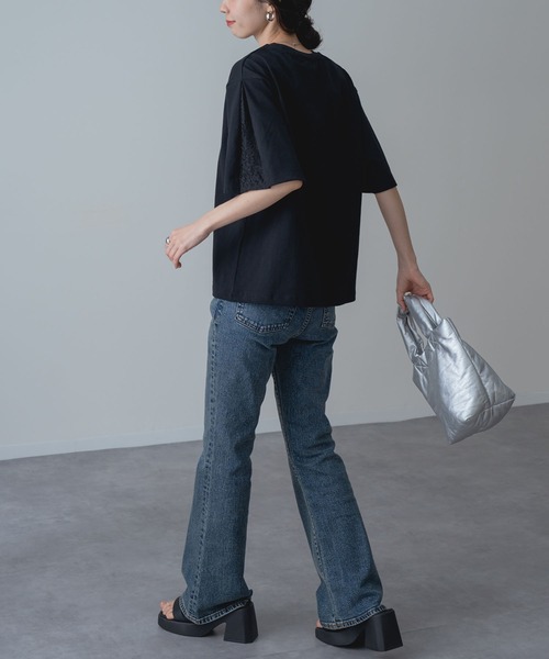 ANNA LUNA(アンナルナ)の「【ANNA LUNA】レース袖 で華やぐ 大人の ロゴTシャツ(Tシャツ/カットソー・レディース・オフホワイト/ブラック・MEDIUM)」の19枚目の写真