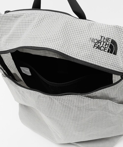 THE NORTH FACE（ザノースフェイス）の「＜THE NORTH FACE＞ラフター バックパック SP リュック 13インチノートPC対応（バックパック/リュック・メンズ・ブラック/グレー系・FREE）」の10枚目の写真