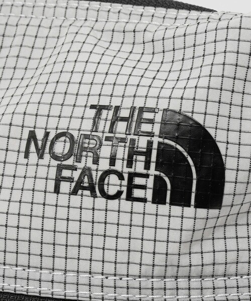THE NORTH FACE（ザノースフェイス）の「＜THE NORTH FACE＞ラフター バックパック SP リュック 13インチノートPC対応（バックパック/リュック・メンズ・ブラック/グレー系・FREE）」の14枚目の写真