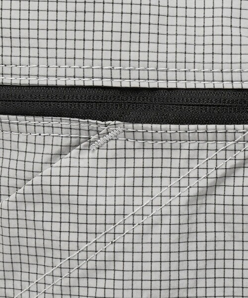 THE NORTH FACE（ザノースフェイス）の「＜THE NORTH FACE＞ラフター バックパック SP リュック 13インチノートPC対応（バックパック/リュック・メンズ・ブラック/グレー系・FREE）」の15枚目の写真