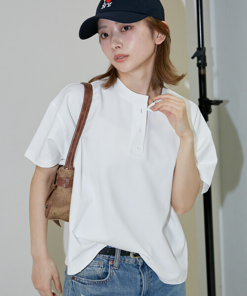 PUBLUX(パブリュクス)の「PUBLUX/パブリュクス <接触冷感>クール ポンチ ヘンリーネック Tシャツ 限定展開(Tシャツ/カットソー・レディース・チャコールグレー/グレー/オフホワイト/ベージュ・フリ-)」の12枚目の写真