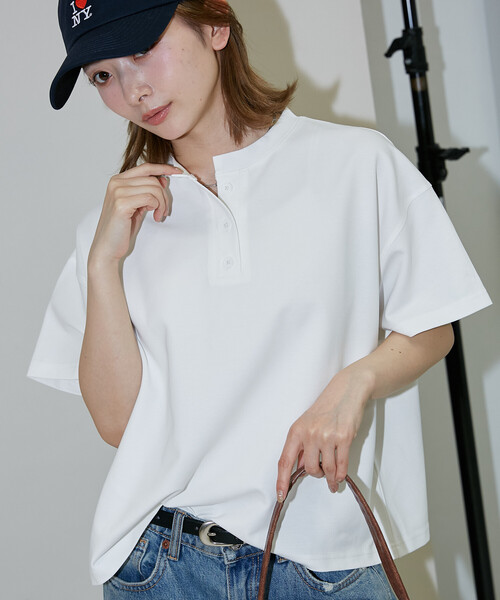 PUBLUX(パブリュクス)の「PUBLUX/パブリュクス <接触冷感>クール ポンチ ヘンリーネック Tシャツ 限定展開(Tシャツ/カットソー・レディース・チャコールグレー/グレー/オフホワイト/ベージュ・フリ-)」の17枚目の写真