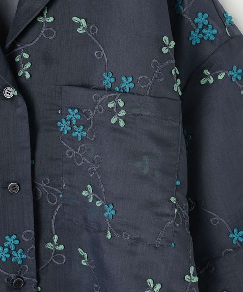LEPSIM(レプシィム)の「3D刺繍開襟シャツ/SS 739138(シャツ/ブラウス・レディース・アイボリー/ブラック/ネイビー・FREE)」の8枚目の写真