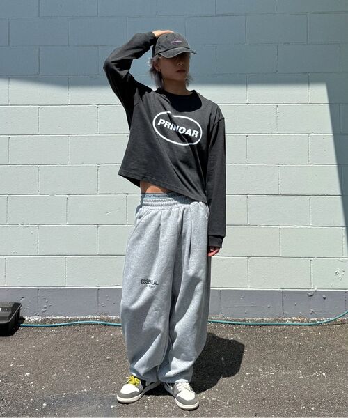 PRINOAR（プリノア）の「サークルロゴセミクロップ長袖Tシャツ - チャコール（Tシャツ/カットソー・レディース・チャコール・SMALL/MEDIUM/LARGE）」の7枚目の写真