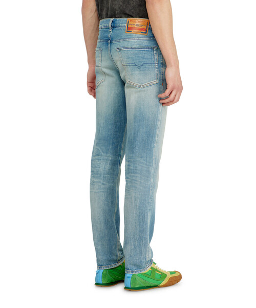 DIESEL(ディーゼル)の「メンズ デニムパンツ 2023 D-FINITIVE(デニムパンツ・メンズ・ライトブルー・34inch/32inch/26inch/30inch/28inch)」の2枚目の写真