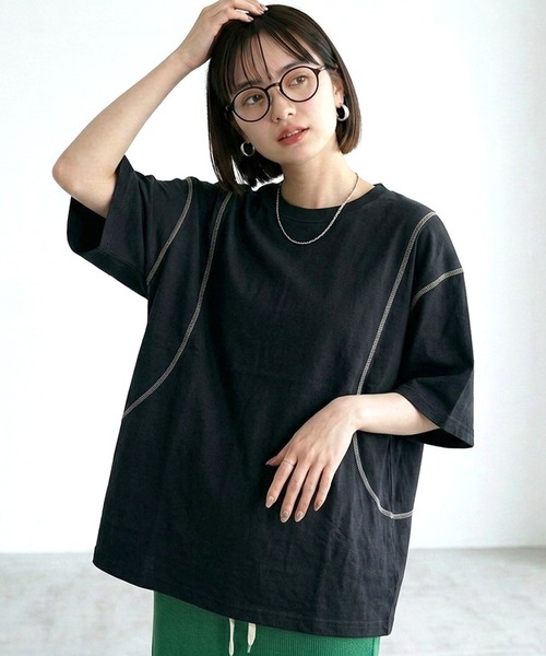 CRB(シーアールビー)の「ステッチ配色ビッグTシャツ(Tシャツ/カットソー・レディース・オートミール/ブラウン/ブラック・F)」の1枚目の写真