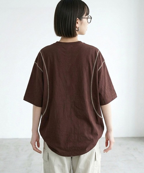 CRB(シーアールビー)の「ステッチ配色ビッグTシャツ(Tシャツ/カットソー・レディース・オートミール/ブラウン/ブラック・F)」の6枚目の写真