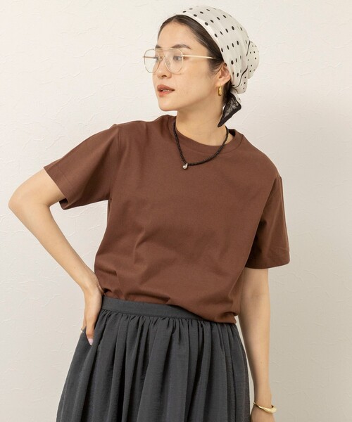 MAQWEL(マクウェル)の「【MAQWEL/マクウェル】ウォッシャブルコンパクトコーマTシャツ(Tシャツ/カットソー・レディース・グレイッシュベージュ/ホワイト/ブラウン/ネイビー・FREE)」の3枚目の写真