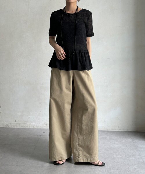 DouDou(ドゥドゥ)の「【WEB限定】リネン混シアーワッフル裾バルーンプルオーバー(Tシャツ/カットソー・レディース・グレイッシュベージュ/ブラック/チャコールグレー・FREE)」の6枚目の写真