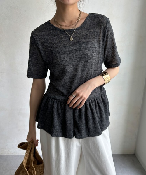 DouDou(ドゥドゥ)の「【WEB限定】リネン混シアーワッフル裾バルーンプルオーバー(Tシャツ/カットソー・レディース・グレイッシュベージュ/ブラック/チャコールグレー・FREE)」の1枚目の写真