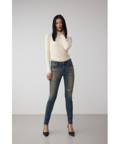 AZUL by moussy(アズールバイマウジー)の「【身長/骨格別着用画像あり】AZUL DENIM リペアスキニーデニム ストレッチ 履き心地抜群 美脚 足長 細見え ダメージ(デニムパンツ・レディース・ブラック/ダークブルー/ブルー・MEDIUM/LARGE/SMALL/X-SMALL/XX-SMALL/X-LARGE)」の14枚目の写真
