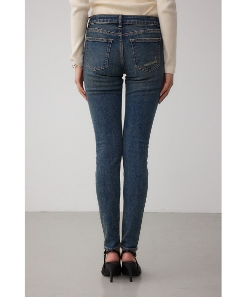AZUL by moussy(アズールバイマウジー)の「【身長/骨格別着用画像あり】AZUL DENIM リペアスキニーデニム ストレッチ 履き心地抜群 美脚 足長 細見え ダメージ(デニムパンツ・レディース・ブラック/ダークブルー/ブルー・MEDIUM/LARGE/SMALL/X-SMALL/XX-SMALL/X-LARGE)」の18枚目の写真