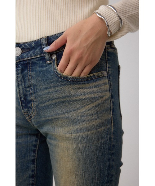 AZUL by moussy(アズールバイマウジー)の「【身長/骨格別着用画像あり】AZUL DENIM リペアスキニーデニム ストレッチ 履き心地抜群 美脚 足長 細見え ダメージ(デニムパンツ・レディース・ブラック/ダークブルー/ブルー・MEDIUM/LARGE/SMALL/X-SMALL/XX-SMALL/X-LARGE)」の21枚目の写真