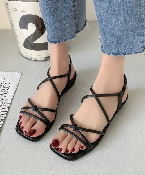 yuue' ( wear )(ユーイ)の「クロスストラップサンダル(サンダル・レディース・アイボリー/ブラック・23.5cm/24.5cm)」の1枚目の写真