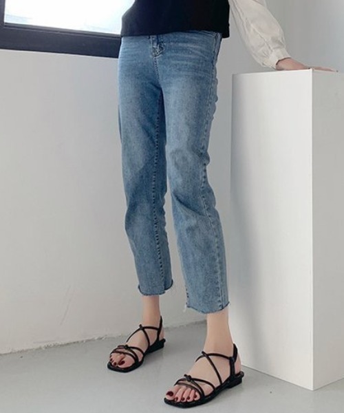 yuue' ( wear )(ユーイ)の「クロスストラップサンダル(サンダル・レディース・アイボリー/ブラック・23.5cm/24.5cm)」の19枚目の写真