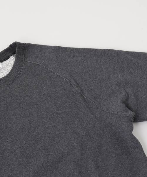 KUON(クオン)の「KUON Sashiko Docking Sweatshirt(スウェット・メンズ・パープル/チャコールグレー・MEDIUM/X-LARGE/LARGE)」の5枚目の写真