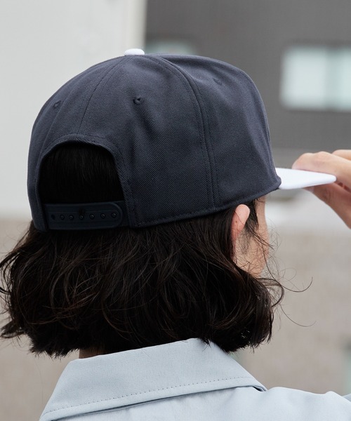 NIKE(ナイキ)の「NIKE/ナイキ DRI-FIT PRO CAP フラットバイザー ブランドロゴ 6Pパネル ベースボールキャップ メンズ 2026年夏(キャップ・メンズ・ブラウン/ブラック×ホワイト/ロイヤルブルー/ネイビー×ホワイト・M/L)」の16枚目の写真