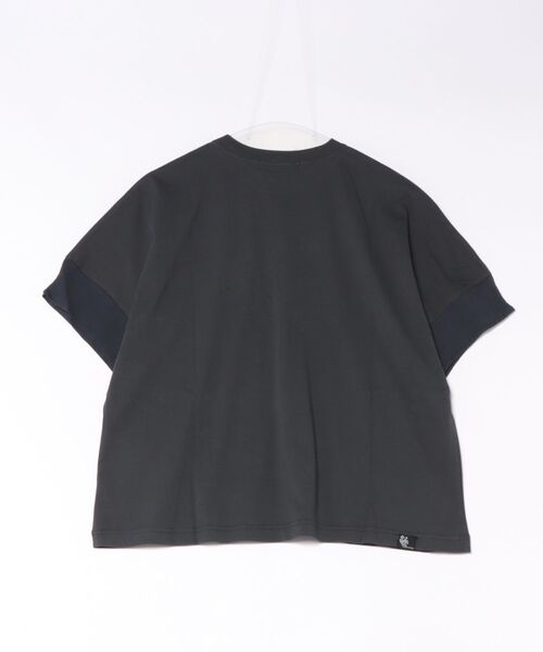 SUPER HAKKA(スーパーハッカ)の「SUPER HAKKA×武内明子 「on the table」プリント+刺繍Tシャツ(Tシャツ/カットソー・レディース・オフホワイト/チャコール・FREE)」の3枚目の写真