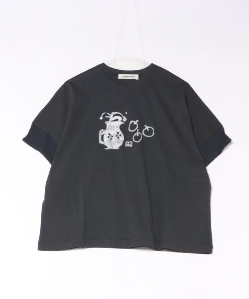 SUPER HAKKA(スーパーハッカ)の「SUPER HAKKA×武内明子 「on the table」プリント+刺繍Tシャツ(Tシャツ/カットソー・レディース・オフホワイト/チャコール・FREE)」の4枚目の写真