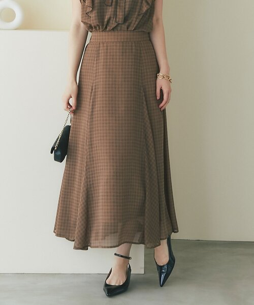 La boutique BonBon（ラブティックボンボン）の「【セット着用可能・お上品チェック】スパンボイルチェックフレアスカート（スカート・レディース・ブラウン/グレー・38/36）」の2枚目の写真