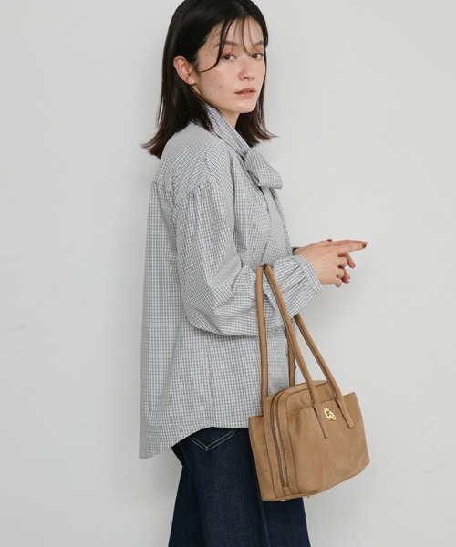Doux archives(ドゥアルシーヴ)の「【26AW EC先行予約】2WAYボウタイブラウス(シャツ/ブラウス・レディース・オフホワイト/モカ/ホワイト×ブラック・FREE)」の16枚目の写真