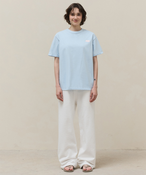 MTTIRE(マティレ)の「Stichi Logo T-shirt / Sky Blue(Tシャツ/カットソー・レディース・その他・LARGE/X-LARGE/SMALL/MEDIUM)」の3枚目の写真